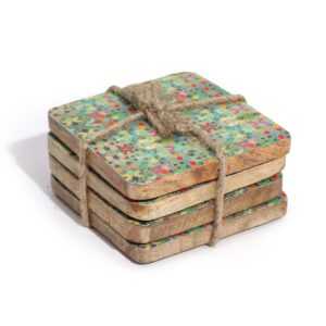 Set štirih lesenih podstavkov – Mediteranski vzorec (10×10 cm)